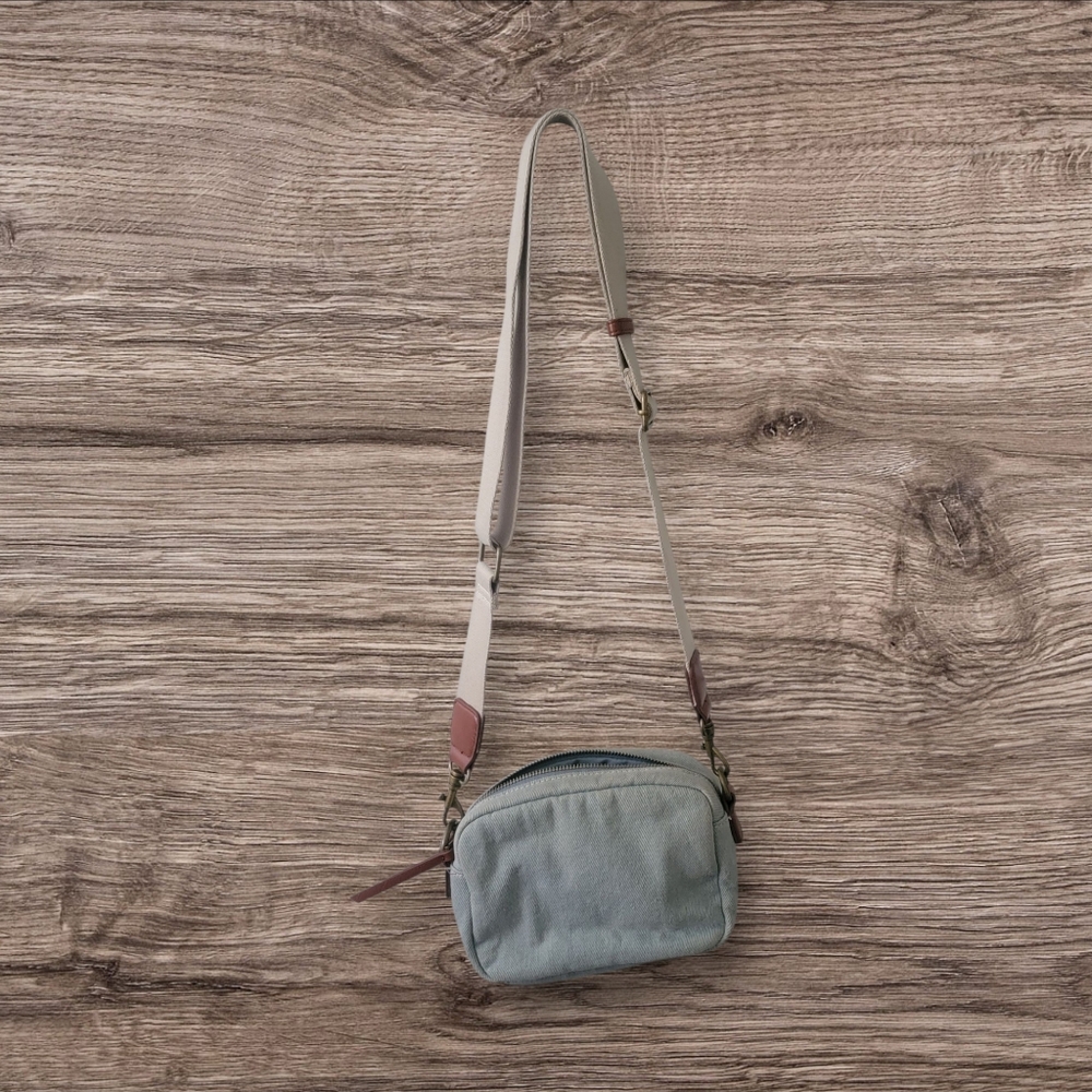 Stylish Universal Thread Camera/Crossbody Bag - image 2